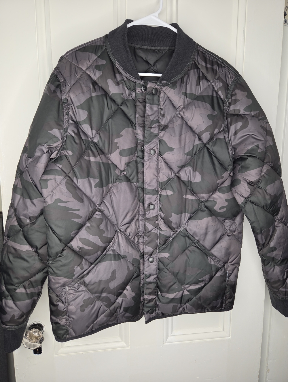 Calvin Klein Men's Quilted Reversible Camo Puffer Bomber Jacket - Black/Gray